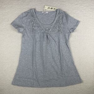 SMX Women's Small Gray Short Sleeve Cotton Polyester Front Lace Blouse NWT